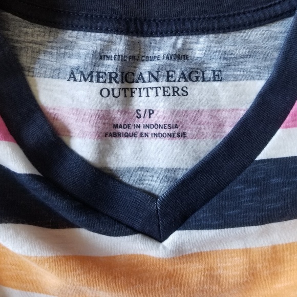 Mens American Eagle V Neck T-Shirt - Picture 4 of 4